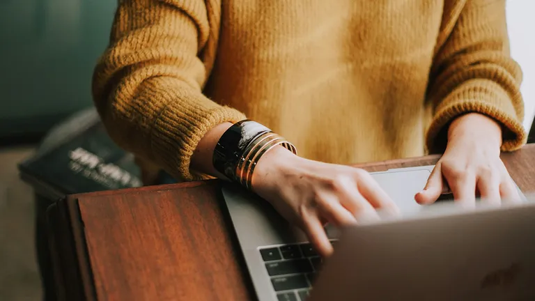 AI時代にフリーランスが知っておくべき雇用データ｜仕事への影響と生き残り戦略